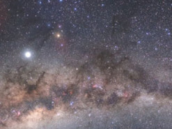 Фотограф показав, як виглядає Чумацький шлях у пустелі (ФОТО)