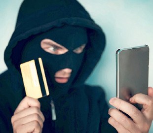 Застрявших в ОРДО пенсионеров обманывают, предлагая получение карты "Ощадбанка" по доверенности