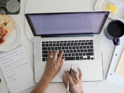 Минздрав хочет перевести на удаленную работу всех, кто может работать из дома