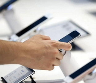 Усі смартфони в Росії можуть різко подорожчати