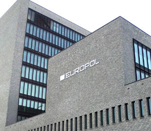 Педофилы стали активнее во время пандемии - Европол