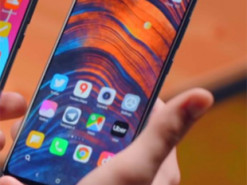 Почему при разговоре по телефону слышно свой голос