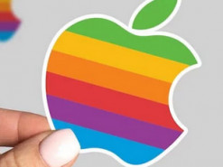 Apple запатентовала iPhone с двумя экранами