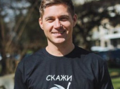 Ведущий шоу "Маска" Владимир Остапчук признался, как выехал из Украины (фото)