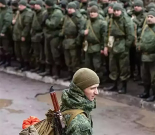 У Росії створили журнал «Политрук» для «агітаторів та пропагандистів» в армії