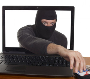 Интернет-мошенник обманул женщину на 53 тысячи гривен