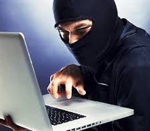 Женщина "купила" у интернет-мошенника сигареты на 3 тысячи