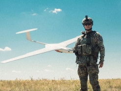 Лідер "Бумбокс" Андрій Хливнюк розповів, як вони з побратимами могли загинути від ворожого прильоту