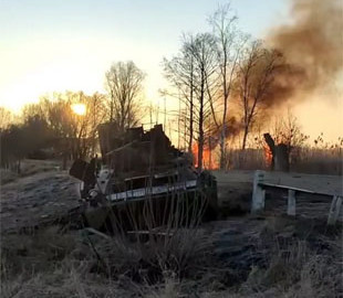 Силы спецопераций устроили "горячее утро" для оккупантов: в сети показали видео горящей техники
