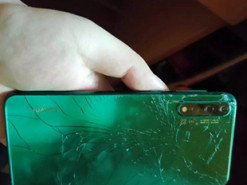 Начали появляться первые фото разбитых Huawei nova 5 Pro