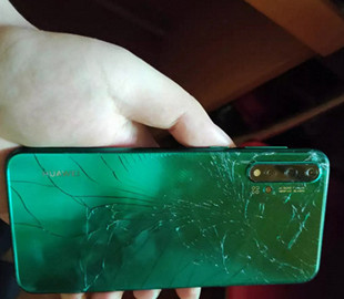 Начали появляться первые фото разбитых Huawei nova 5 Pro