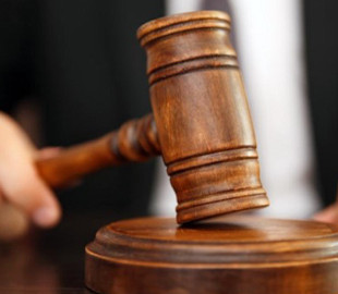 На Житомирщині горе-батька судитимуть за скоєння сексуального насильства над донькою