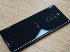 Sony представила смартфон Xperia 1 с тройной камерой