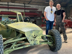 За гроші з Євробачення Притула купив 10 баггі для армії у волонтерів з Буковини