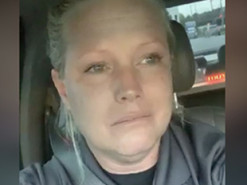 Женщина-полицейский расплакалась из-за долгого ожидания еды и превратилась в мем