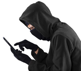 Мужчина, находясь в тюрьме, обманул 17 человек на десятки тысяч гривен