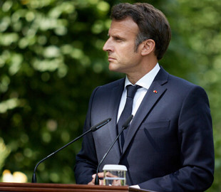 Макрон допустив початок війни у Європі, зробивши невтішний прогноз щодо готовності своєї армії