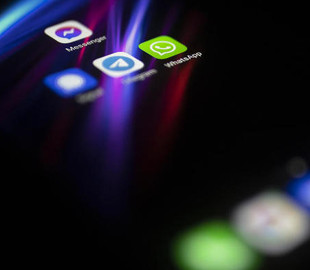 Опубліковано список програм, які розряджають батарею смартфона