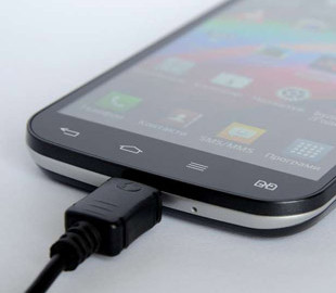 Эксперты выяснили, почему быстрая зарядка вредит смартфону