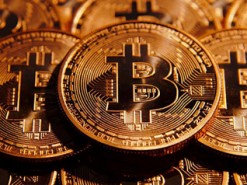 Американку обвинили в финансировании терроризма с использованием биткоинов