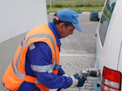 Слідом за автогазом подешевшав і бензин