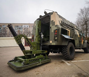На озброєння ЗСУ надійшли 120-мм самохідні міномети Alakran
