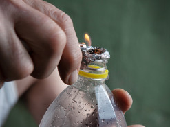 Военнослужащий заказал на передовую наркотики через интернет