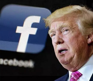 Facebook объявил, что блокировка аккаунтов Трампа в соцсетях продлится два года