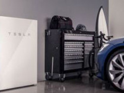 Tesla обновила Powerwall для зарядки авто во время отключения электричества