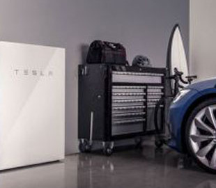 Tesla обновила Powerwall для зарядки авто во время отключения электричества