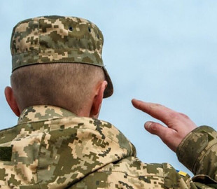 На Донбассе беспилотник "засек" и уничтожил БМП боевиков