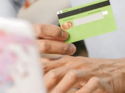 Хотіла отримати благодійну виплату – жінка лишилась майже 100 тис. грн