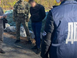 Правоохоронець вимагав 100 тис. грн хабара за закриття кримінальної справи