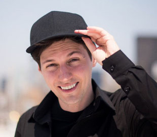 Дуров назвал "аморальным" сбор личных данных пользователей Facebook и WhatsApp