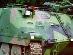 Шведський бронетранспортер проходить випробування українським рельєфом — репортаж із тест-драйву PBV 30