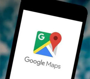 Пользователи Google Maps заметили огромный скелет возле мотоцикла