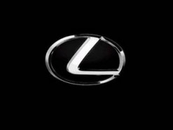 Lexus призвал владельцев Tesla сдать свои электрокары