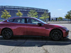 Первый тест китайского конкурента Tesla Model 3 – седана Xpeng P7