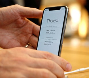 Google скопирует «монобровь» iPhone X
