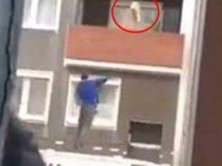 Изобретательный курьер стал новой звездой Сети