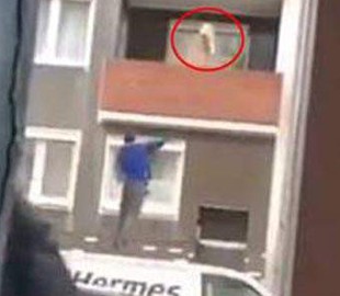 Изобретательный курьер стал новой звездой Сети