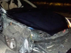 Пока водитель смотрел кино, Tesla Model S на автопилоте устроила ДТП с полицией