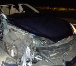 Пока водитель смотрел кино, Tesla Model S на автопилоте устроила ДТП с полицией