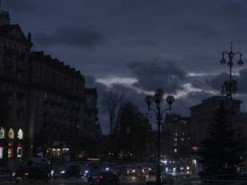 У Києві та області знову вводять аварійні відключення світла