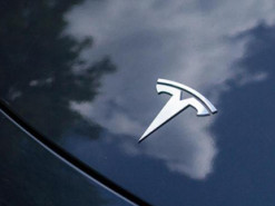 Инвесторы: будущее за Tesla, а не за Toyota и GM