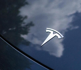 Инвесторы: будущее за Tesla, а не за Toyota и GM