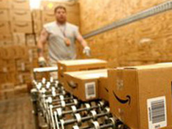 Amazon заменит часть упаковщиков заказов роботами