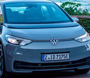 Электрический хэтчбек Volkswagen проехал более 530 км на одном заряде