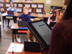 Microsoft предложит учебным заведениям дешевые ноутбуки