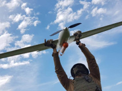 Легкий и с бомбой на борту: украинский стартап представил новый беспилотник Skyfist